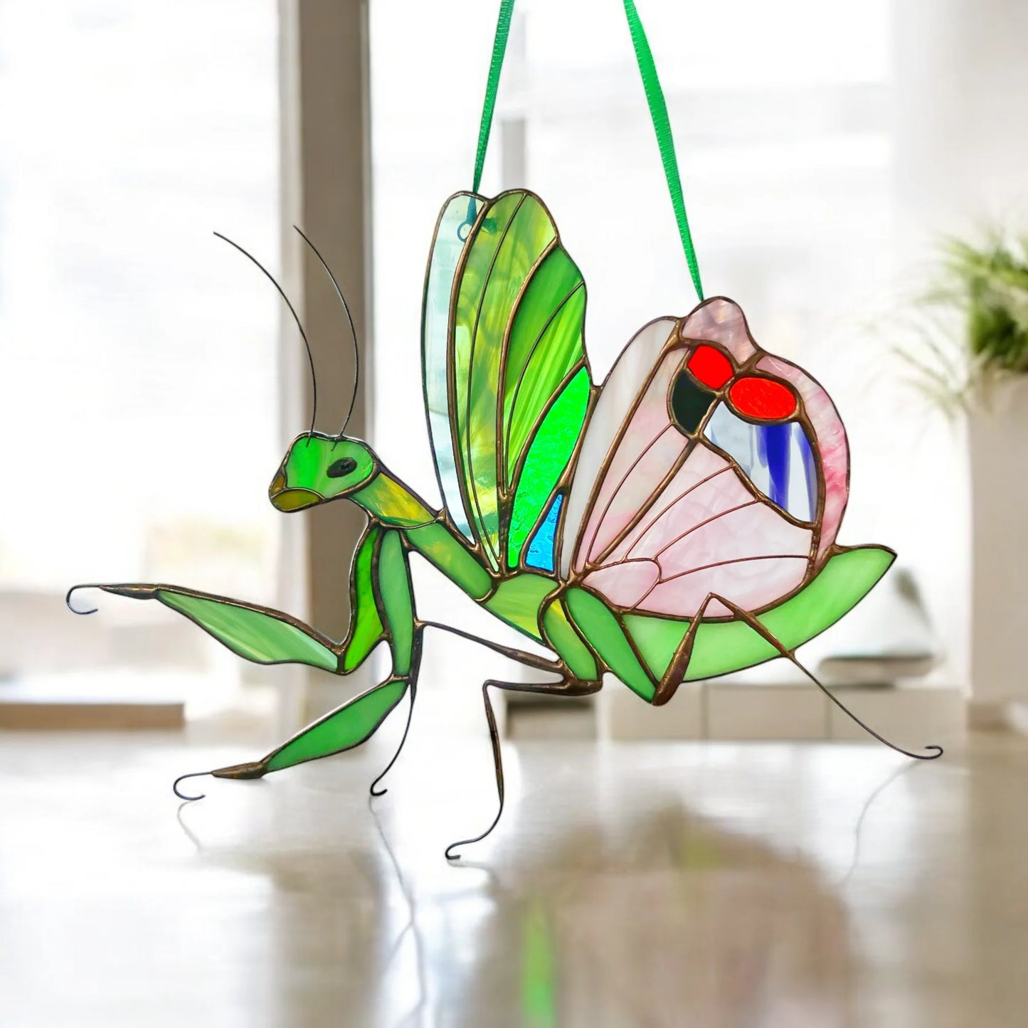 Praying Mantis with Flolar Wing · Stained Glass Suncatcher