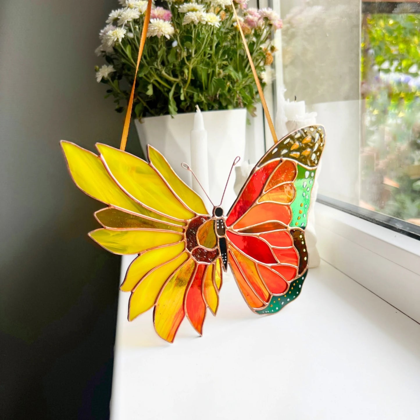 Monarch Butterfly with Sunflower Wing · Stained Glass Suncatcher