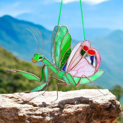 Praying Mantis with Flolar Wing · Stained Glass Suncatcher